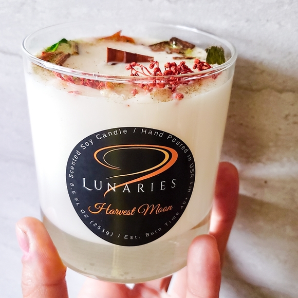 Apple Cinnamon Soy Wax Candle w/ Wood Wick and Botanicals - Picture 9 of 16